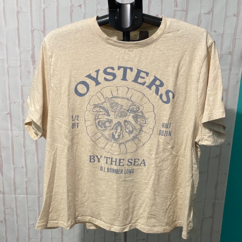 American Eagle Women’s Short Sleeve Graphic Tee size XXL